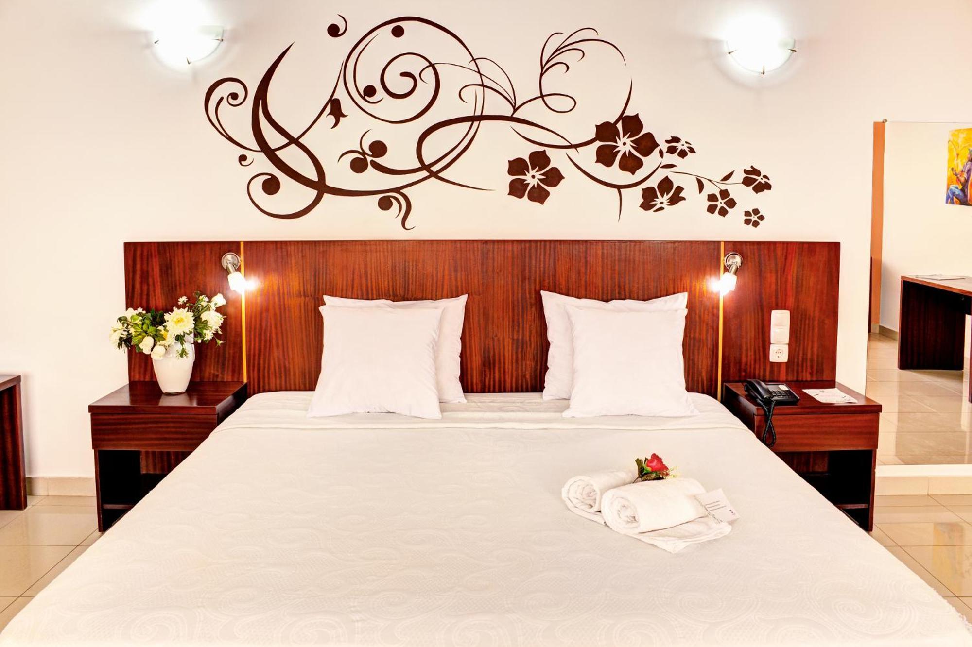 Hotel Livvo Don Paco Миндело Екстериор снимка
